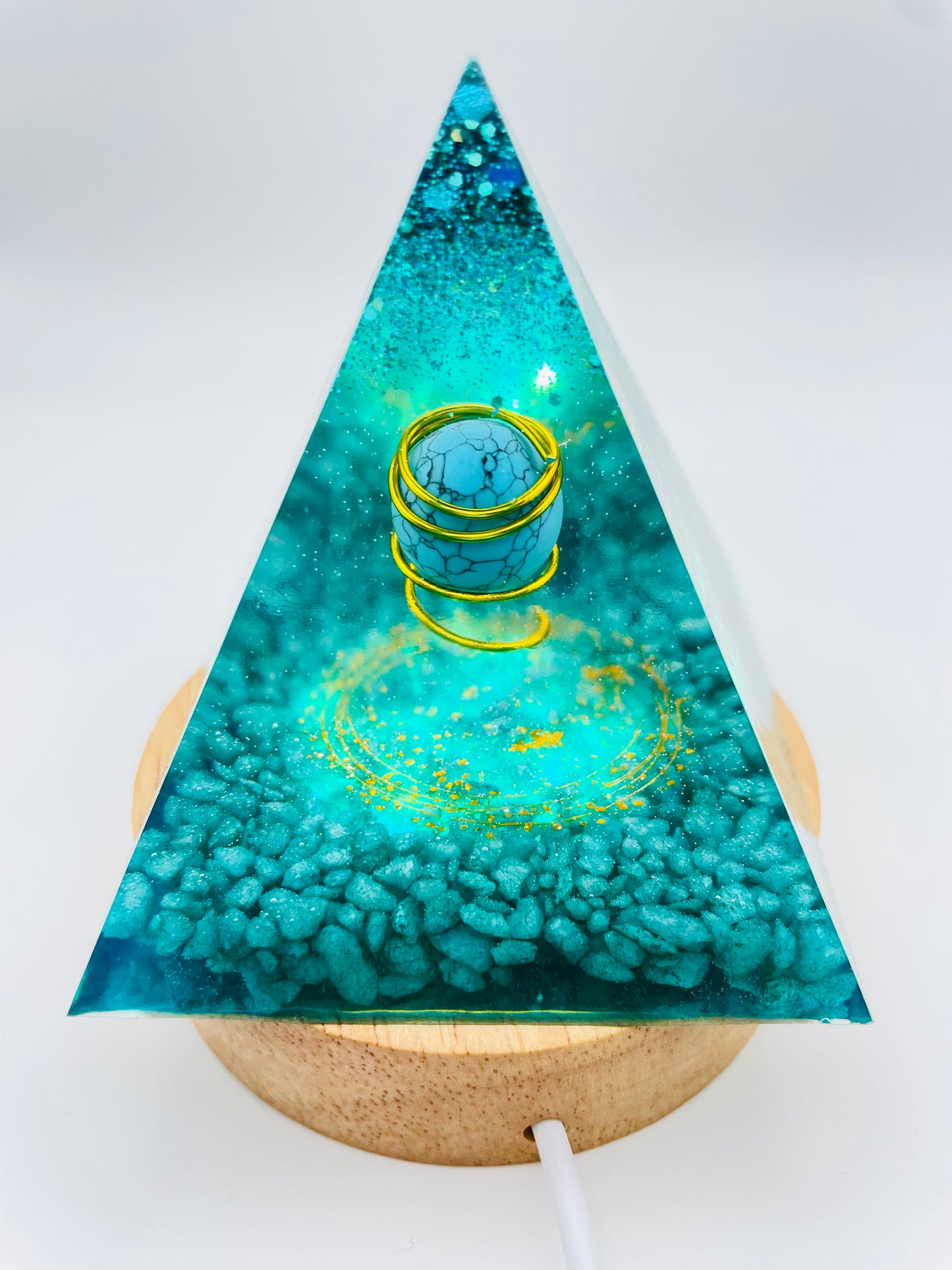 Piramide con "SFERA AZZURRA"