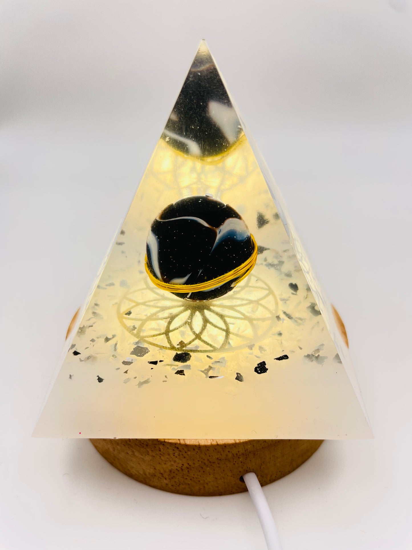 Piramide "ONICE DORATA"