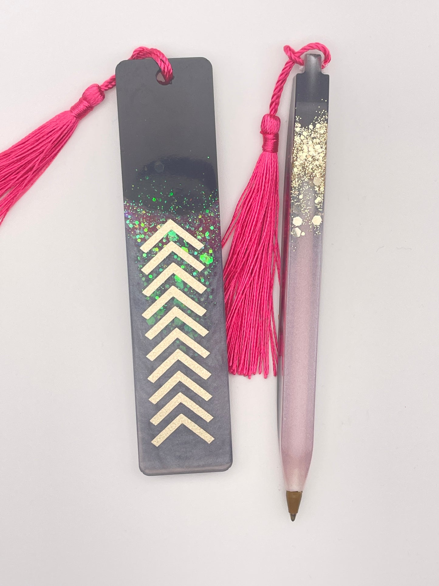 Set regalo "Notte Stellata" - Segnalibro e penna in resina con glitter e finiture dorate