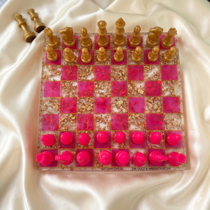 Scacchiera Artigianale "Gold & Magenta": L'Eccellenza del Design Pop-Luxe