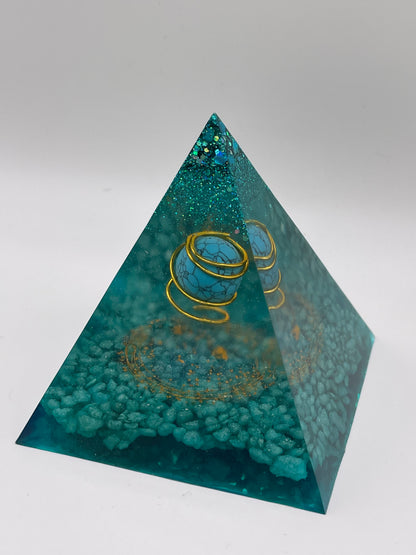 Piramide con "SFERA AZZURRA"