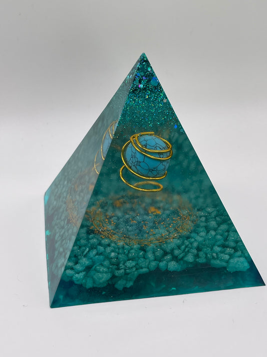 Piramide con "SFERA AZZURRA"