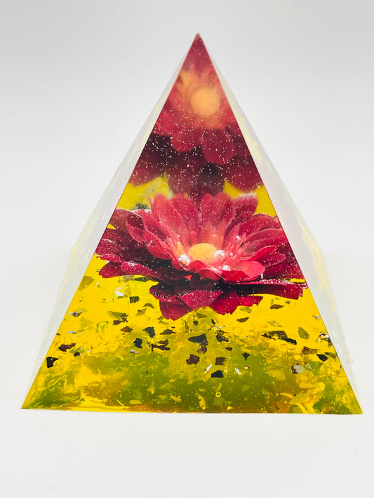 Piramide "PETALO DI LUCE"