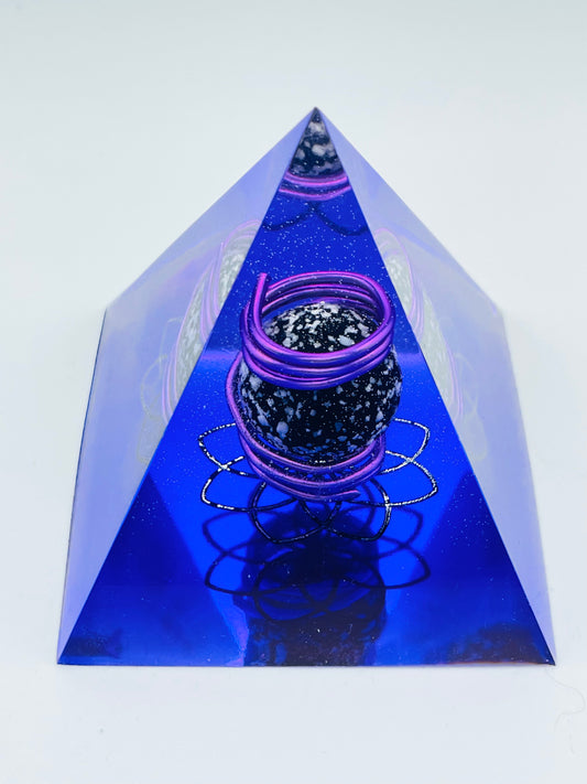 Piramide Sfera "NUCLEO COSMICO"