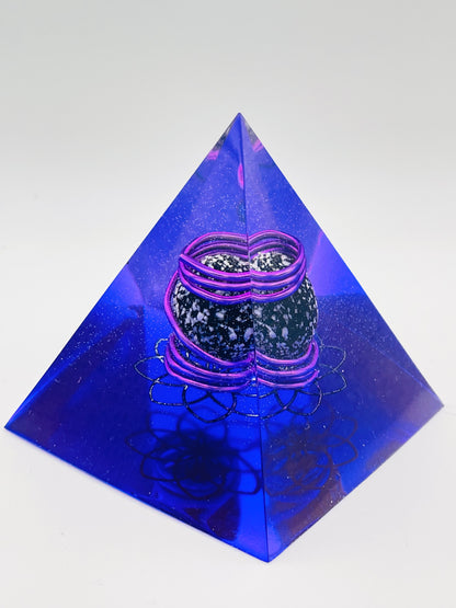 Piramide Sfera "NUCLEO COSMICO"