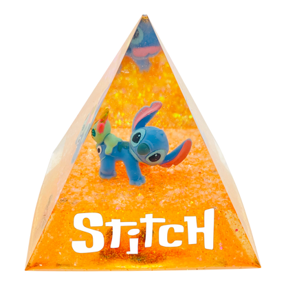 iramide Luminosa "Stitch & Scrump: Golden Hour" – Lampada LED in Resina Arancione Glitterata