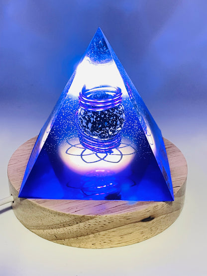 Piramide Sfera "NUCLEO COSMICO"