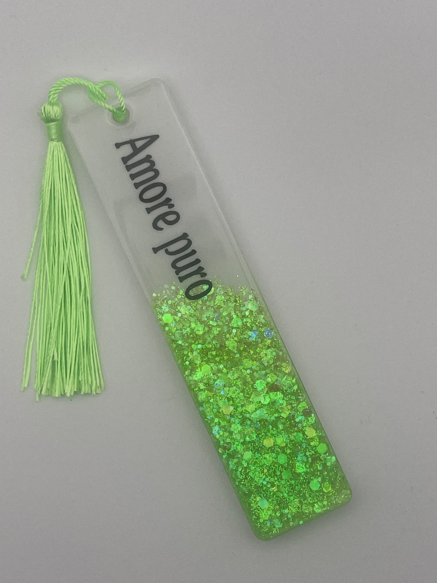 Set regalo "Amore Puro" - Segnalibro e penna in resina con glitter verde neon.
