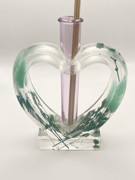Porta Essenze Cuore in Resina con Fiori Secchi