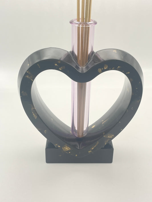 Porta Essenze Cuore in Resina Nera con Dettagli Oro | Diffusore Fatto a Mano