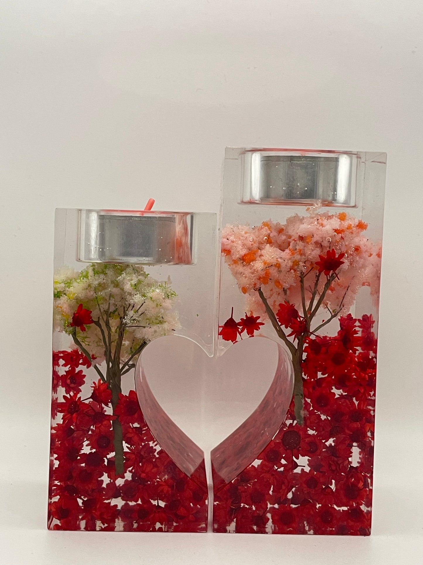 Portacandele Romantico in Resina con Fiori Rossi e Cuore