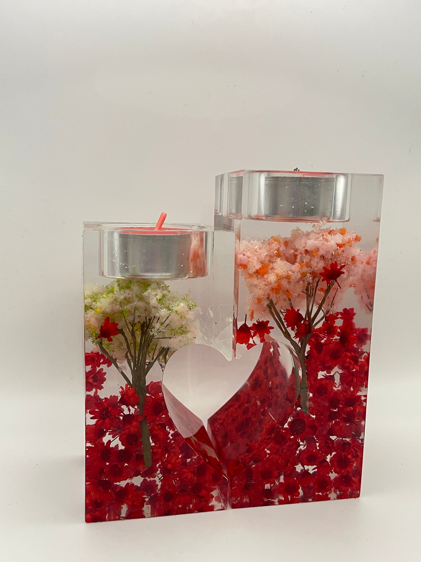 Portacandele Romantico in Resina con Fiori Rossi e Cuore