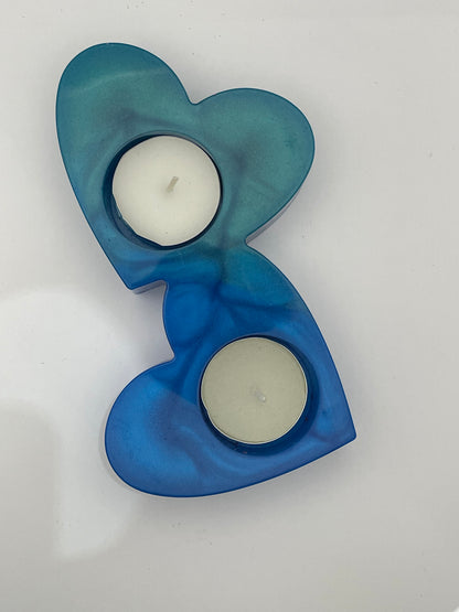 Portacandele "Cuori Connessi" - Creazione artigianale in resina epossidica con effetto marmorizzato blu.