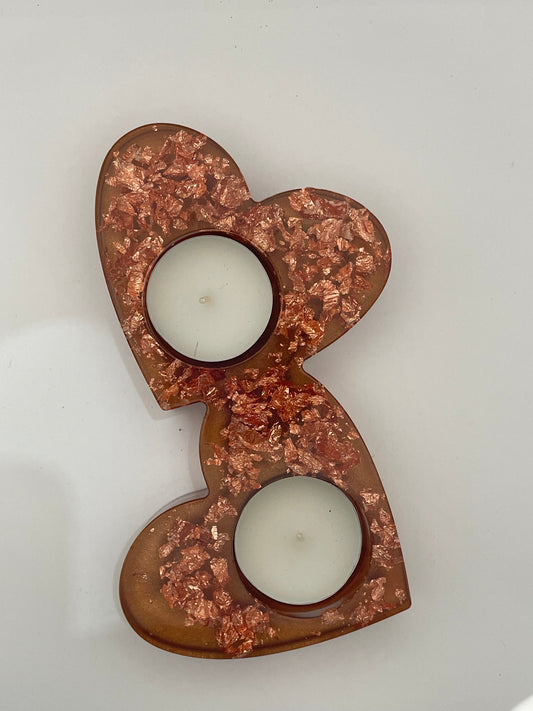 Portacandele "Cuori Connessi" - Creazione artigianale in resina epossidica con scaglie di rame.