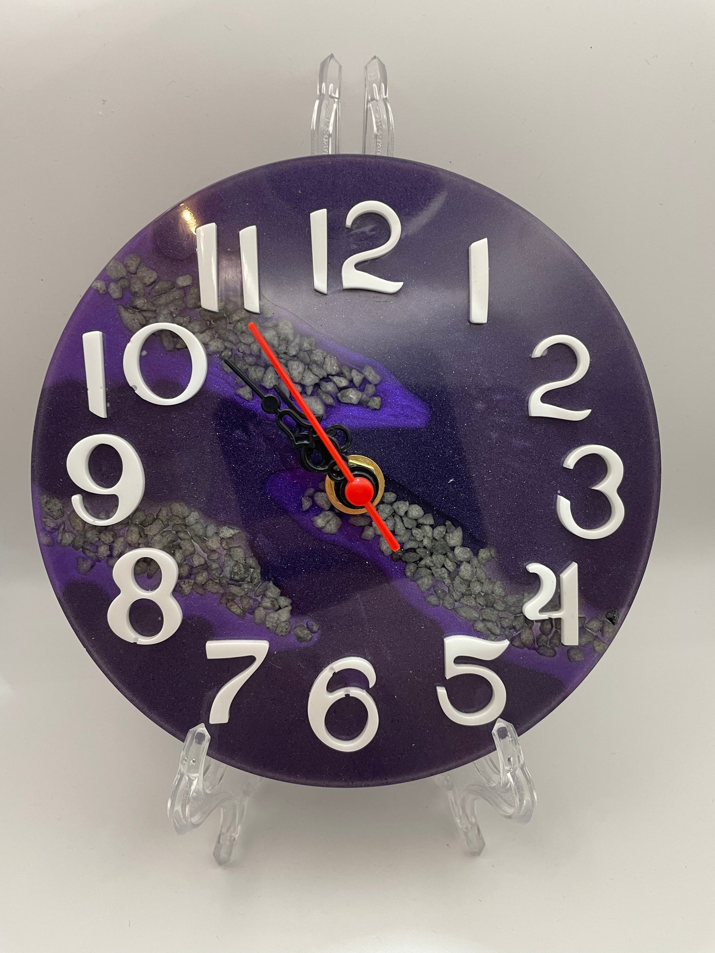 Orologio in Resina Artigianale con Glitter Viola e Sassi