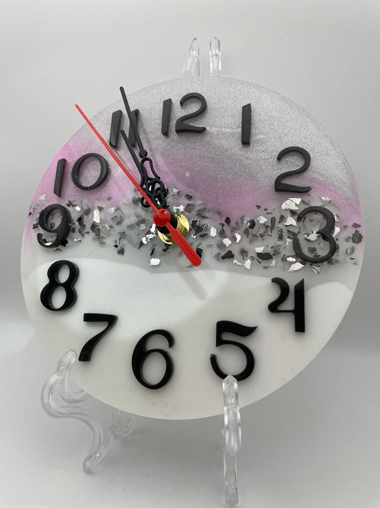 Orologio in Resina Artigianale con Rosa, Grigio e Vetrini